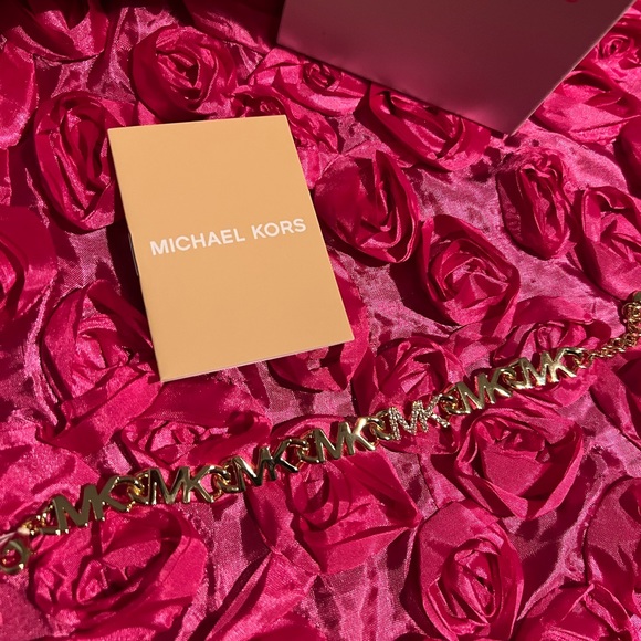 MICHAEL KORS 14K Gold Plated-Plated Brass Pavé Logo Chain Bracelet - Picture 4 of 10